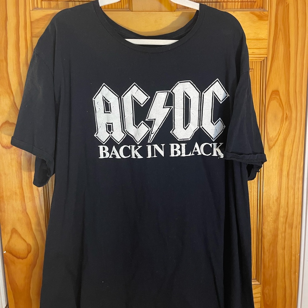 Black AC/DC 3XL graphic tee